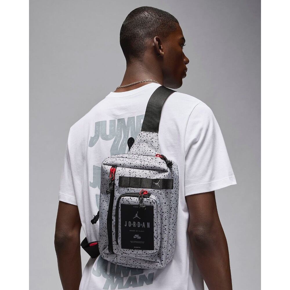 Air Jordan Hesi Crossbody Bag 3L Unisex Sling Bag Cement Grey MA0839 G0W NWT - Picture 2 of 6